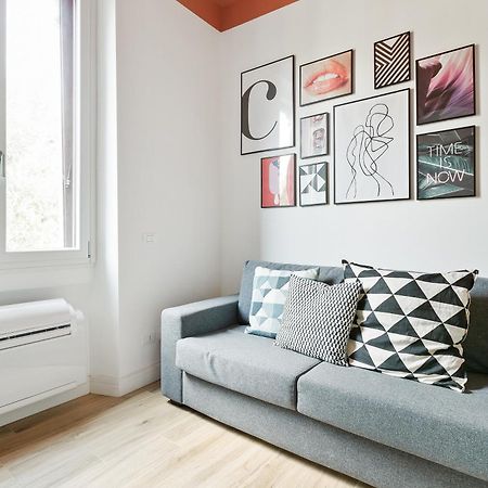 Modern And Cozy Apt In Porta Romana Milan Luaran gambar