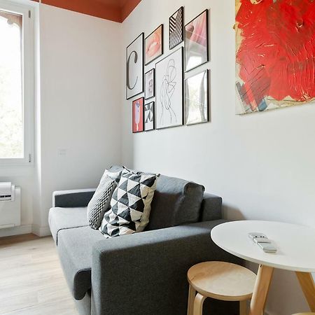 Modern And Cozy Apt In Porta Romana Milan Luaran gambar