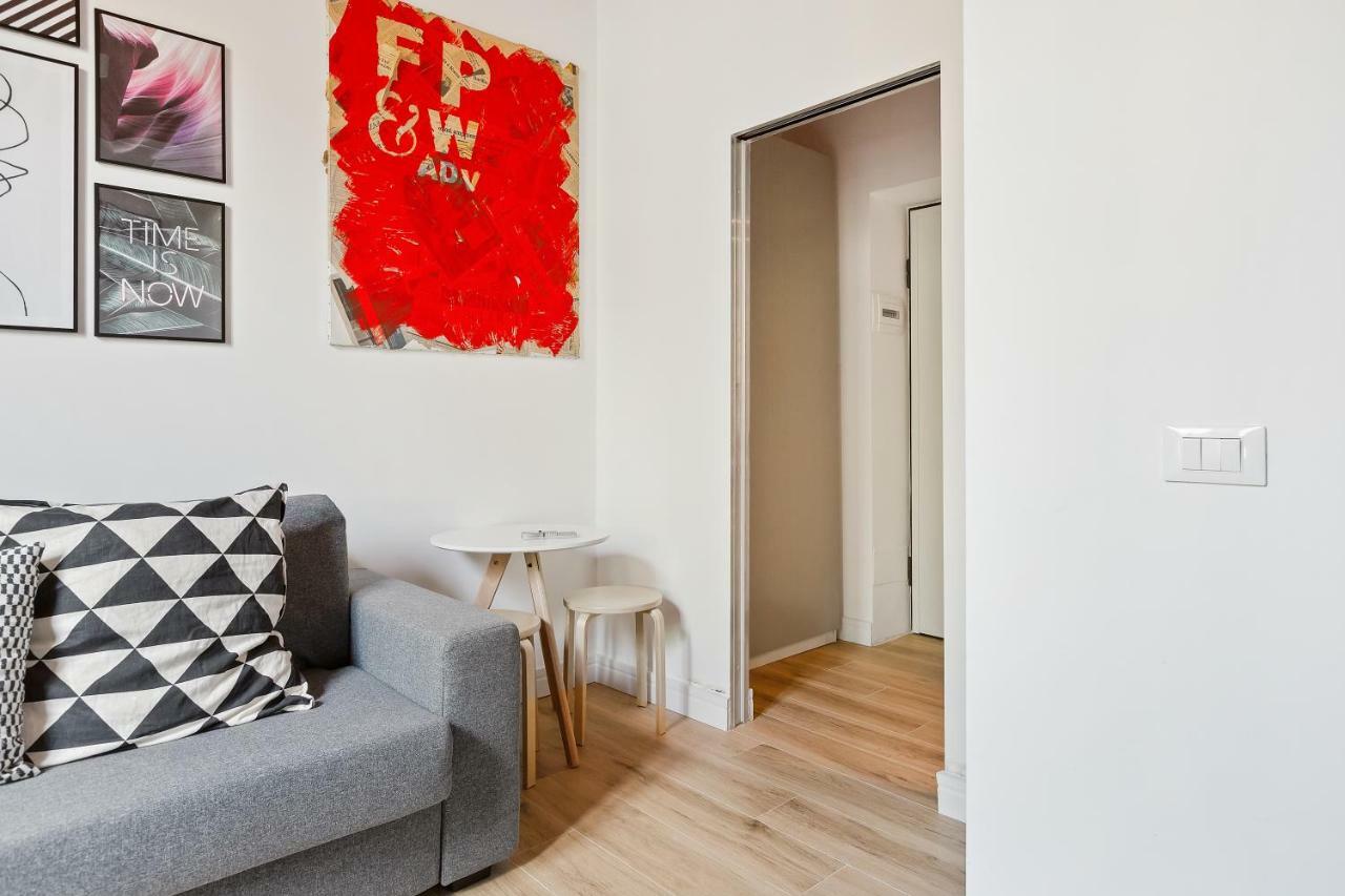 Modern And Cozy Apt In Porta Romana Milan Luaran gambar