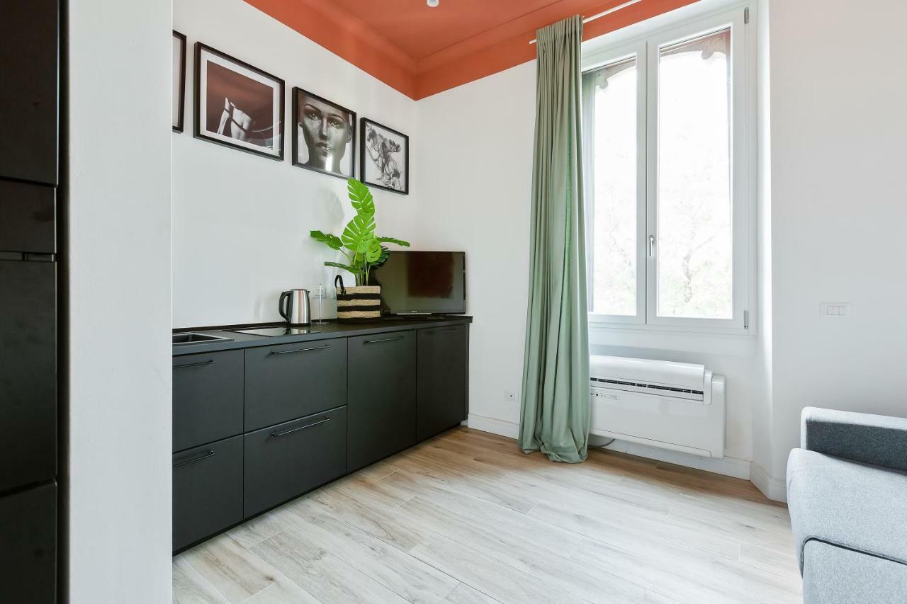 Modern And Cozy Apt In Porta Romana Milan Luaran gambar