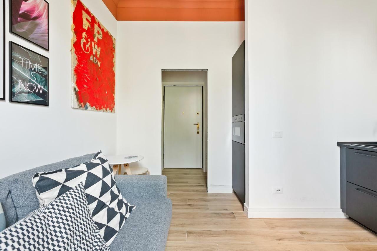 Modern And Cozy Apt In Porta Romana Milan Luaran gambar